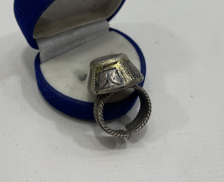 OSMANLI DÖNEMİ GÜMÜŞ ÜZERİ SAVAT VE ALTIN VERMEY İŞÇİLİKLİ BÜYÜK BOY ÇERKES YÜZÜĞÜ