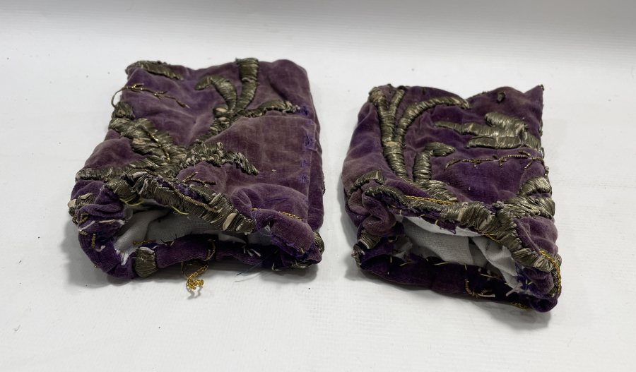 OSMANLI DÖNEMİ SIRMA İŞÇİLİKLİ KUMAŞTAN MAMUL 2 ADET KESE