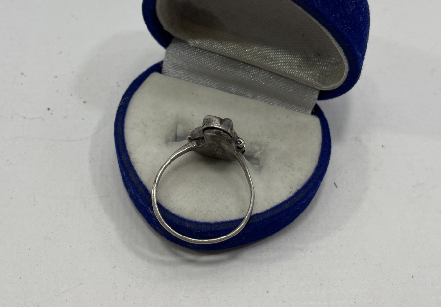 SAKSAFON GÖRSELLİ GİZLİ BÖLMELİ ÖZEL YAPIM GÜMÜŞ YÜZÜK