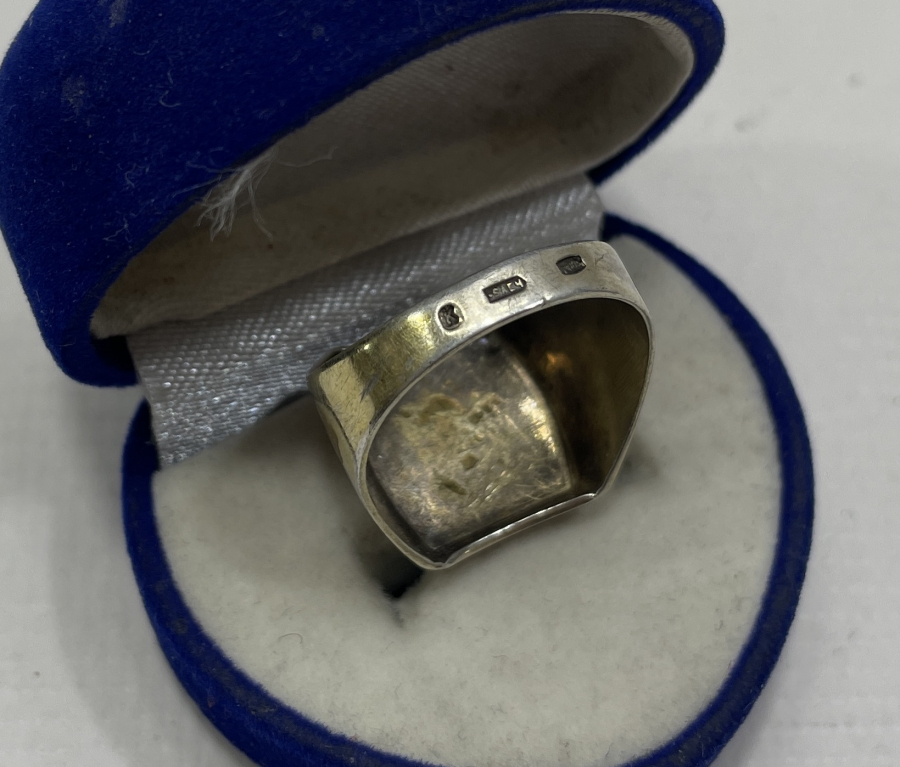 ÜZERİNDE NOTALAR BULUNAN ÖZEL YAPIM SAVATLI RUS GÜMÜŞ YÜZÜK