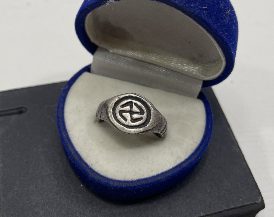 ÜZERİNDE OZ TAMGASI BULUNAN OSMANLI DÖNEMİ ŞAMAN İŞİ GÜMÜŞ YÜZÜK