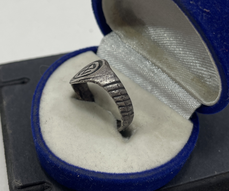 ÜZERİNDE OZ TAMGASI BULUNAN OSMANLI DÖNEMİ ŞAMAN İŞİ GÜMÜŞ YÜZÜK