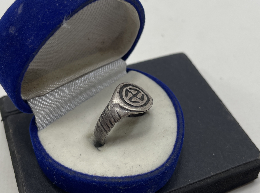 ÜZERİNDE OZ TAMGASI BULUNAN OSMANLI DÖNEMİ ŞAMAN İŞİ GÜMÜŞ YÜZÜK