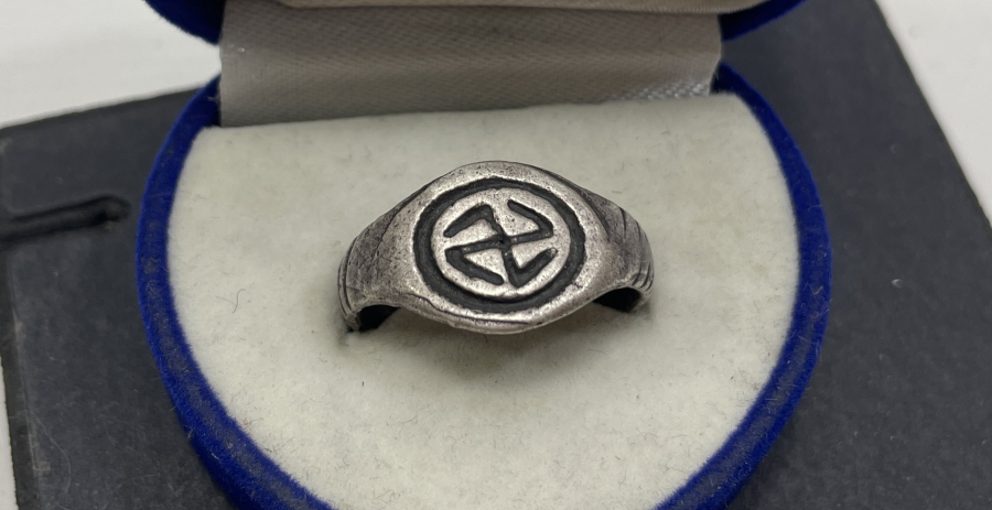 ÜZERİNDE OZ TAMGASI BULUNAN OSMANLI DÖNEMİ ŞAMAN İŞİ GÜMÜŞ YÜZÜK