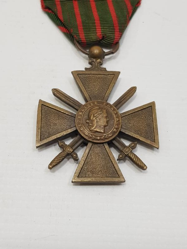 1. DÜNYA SAVAŞI 1914-1917 TARİHLİ FRANSIZ KILIÇLI NİŞANI