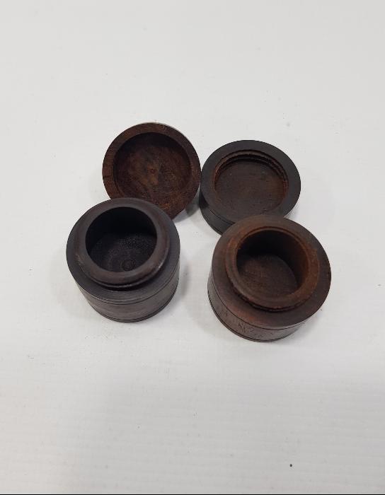 PELESENK AĞACINDAN YAPILMIŞ İKİ ADET MİNİ KUTU