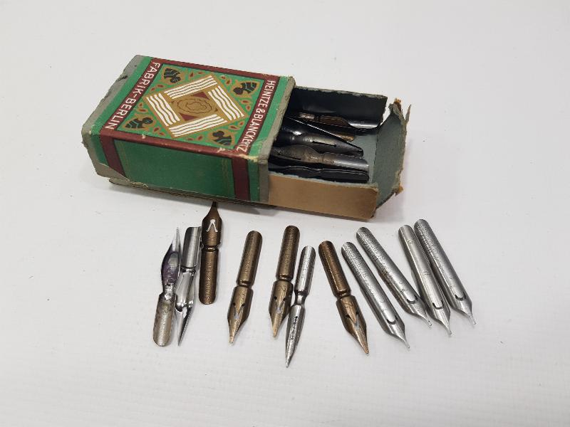 ÜZERİ OSMANLICA İZMİR YAZILI DİVİT UCU KUTUSU