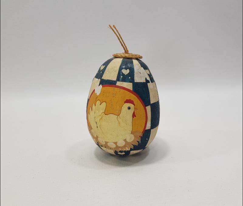 YUMURTLAYAN TAVUK TEMALI EL BOYAMA AHŞAP OASKALYA YUMURTASI