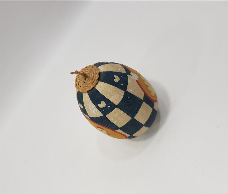 YUMURTLAYAN TAVUK TEMALI EL BOYAMA AHŞAP OASKALYA YUMURTASI