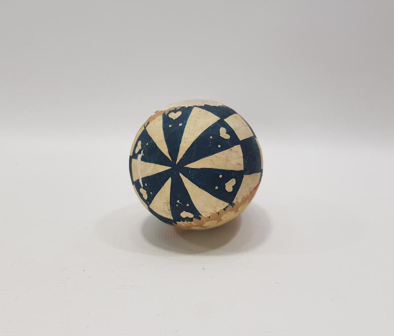 YUMURTLAYAN TAVUK TEMALI EL BOYAMA AHŞAP OASKALYA YUMURTASI