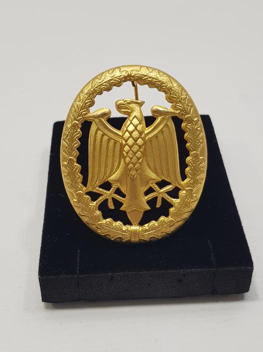 2. DÜNYA SAVAŞI SONRASI ALMAN ASKERİ ROZET