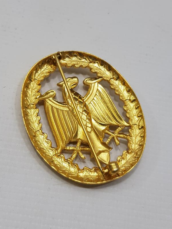 2. DÜNYA SAVAŞI SONRASI ALMAN ASKERİ ROZET