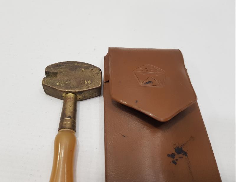 ANTİKA RUS YAPIMI CAM KESME ELMASI 