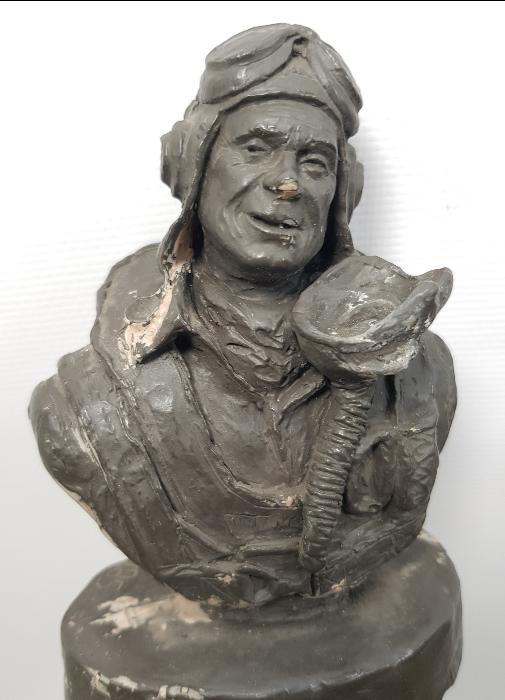 1985 SANATÇI İMZALI PİLOT HEYKELİ 