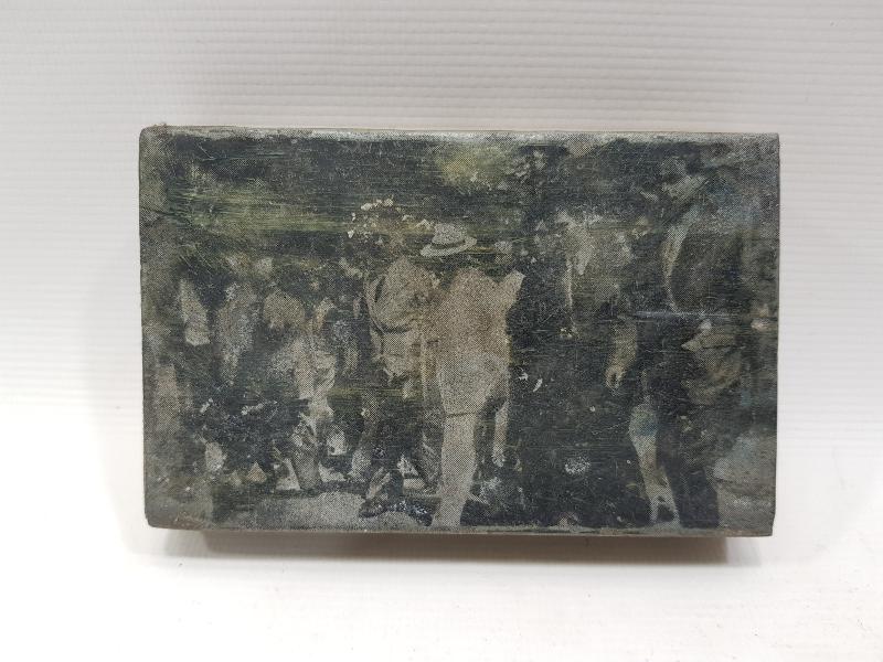 ATATÜRK, İSMET İNÖNÜ VE BERABERİNDEKİLER KONULU MATBAA KLİŞESİ