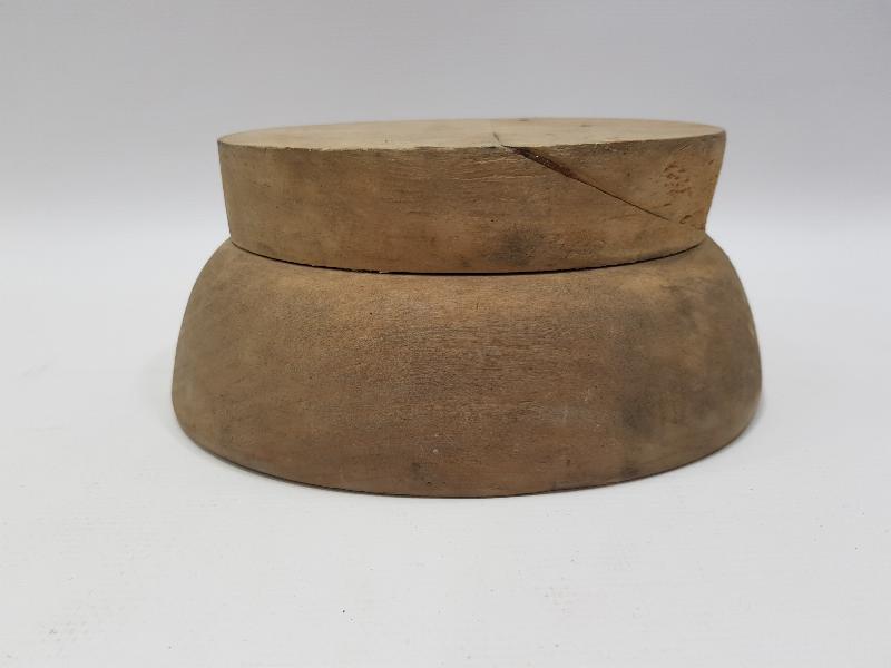 ÜZERİ OSMANLICA YAZILI AHŞAP ŞAPKA KALIBI