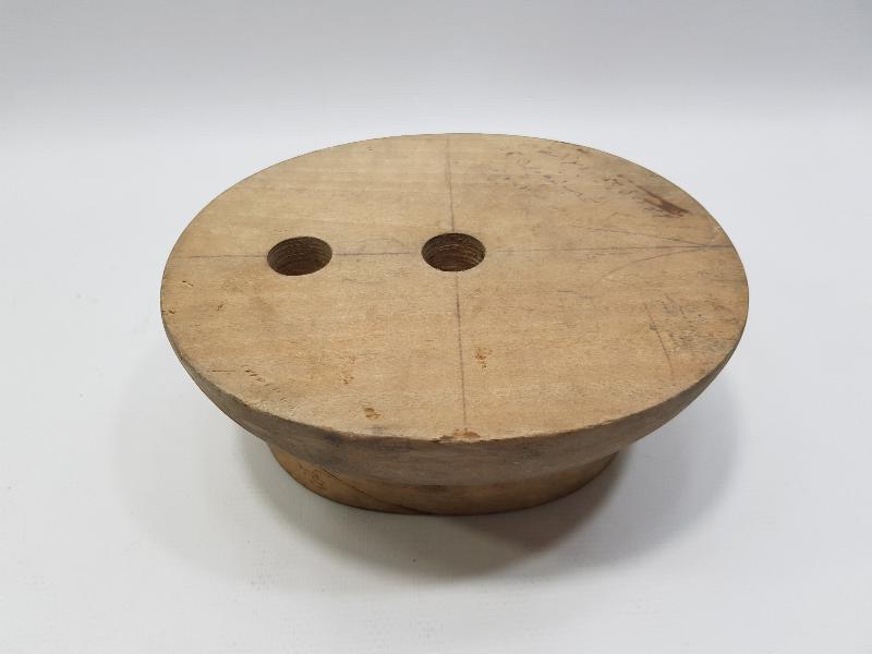 ÜZERİ OSMANLICA YAZILI AHŞAP ŞAPKA KALIBI