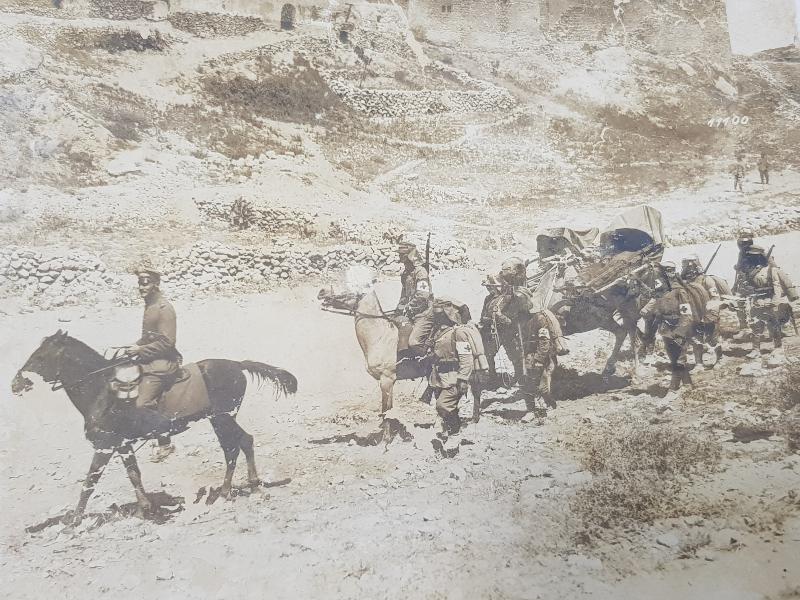 1. DÜNYA SAVAŞI MÜTTEFİK ALMAN KIZILHAÇ GÖREVLİLERİ FOTOĞRAFI 