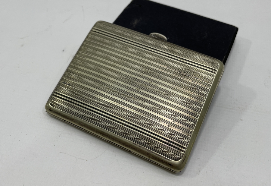 1900 BAŞLARI MİNE İŞÇİLİKLİ SİGARA TABAKASI