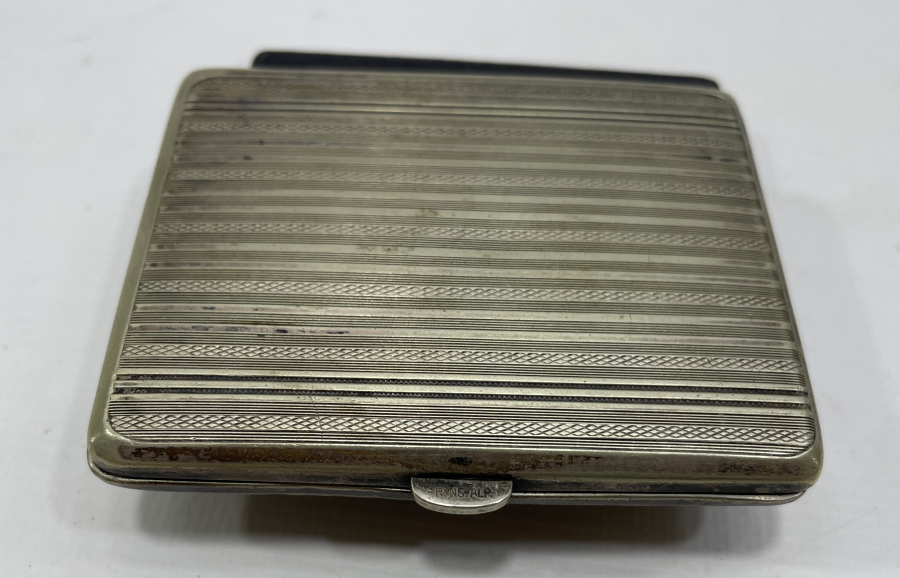 1900 BAŞLARI MİNE İŞÇİLİKLİ SİGARA TABAKASI