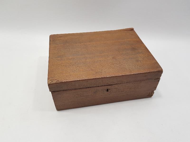 ANTİKA AHŞAP TIRAŞ KUTUSU