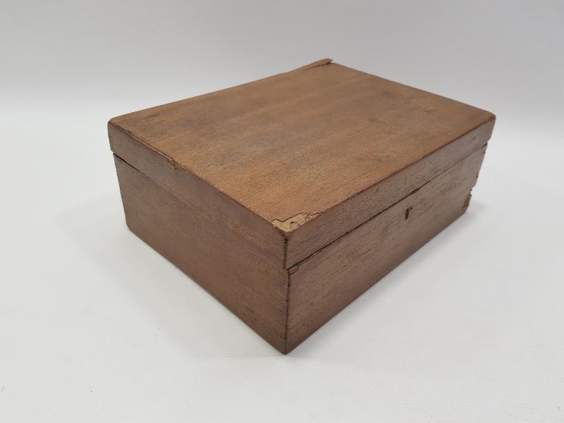 ANTİKA AHŞAP TIRAŞ KUTUSU
