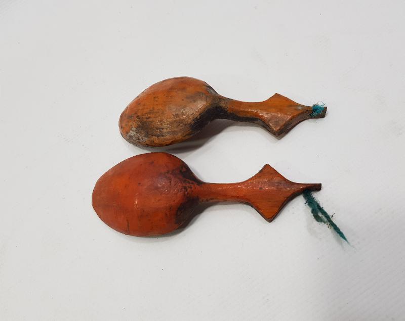 KONYA İŞİ İKİ ADET ANTİKA OYUN KAŞIĞI 