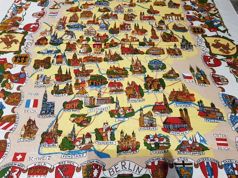 ALMANYA EYALET VE ŞEHİRLERİNİ GÖSTERİR MASA ÖRTÜSÜ