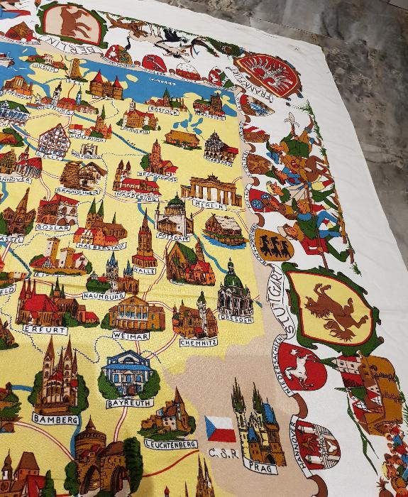 ALMANYA EYALET VE ŞEHİRLERİNİ GÖSTERİR MASA ÖRTÜSÜ