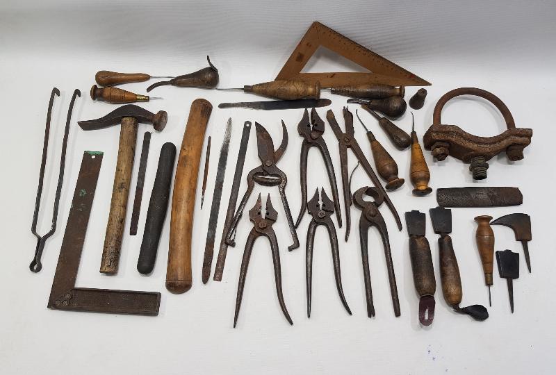 ANTİKA AYAKKABI TAMİRCİSİ EL ALETLERİ