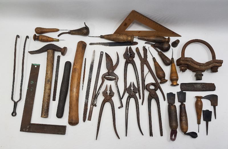 ANTİKA AYAKKABI TAMİRCİSİ EL ALETLERİ