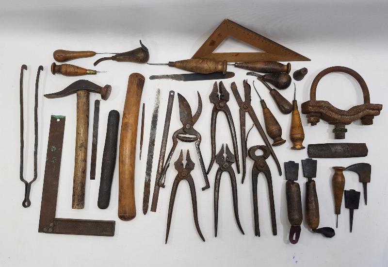 ANTİKA AYAKKABI TAMİRCİSİ EL ALETLERİ