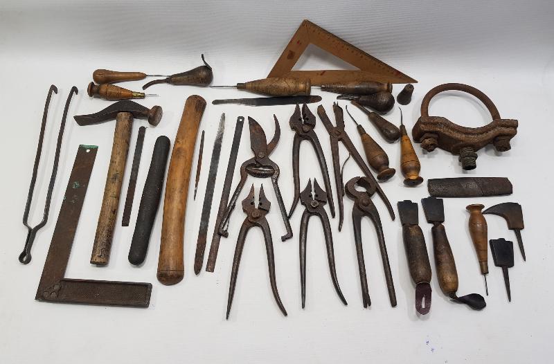 ANTİKA AYAKKABI TAMİRCİSİ EL ALETLERİ