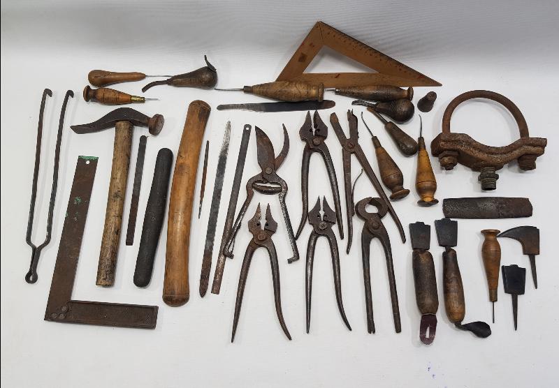 ANTİKA AYAKKABI TAMİRCİSİ EL ALETLERİ