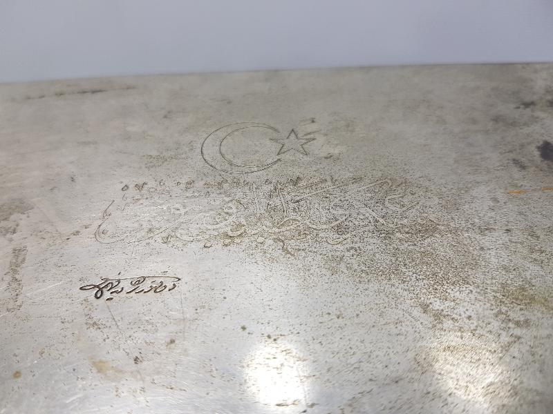 ÜZERİ OSMANLICA YAZILI DR. BURHANETTİN ONAT'A AİT ASKERİ TIBBİ KUTU