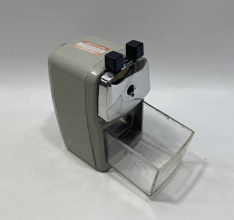 ANTİKA BÜYÜK BOY METAL KALEMTRAŞ