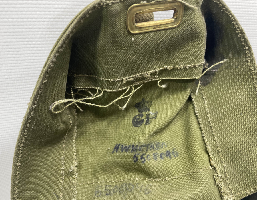 ORJİNAL KUTUSUNDA ANTİKA GAZ MASKESİ