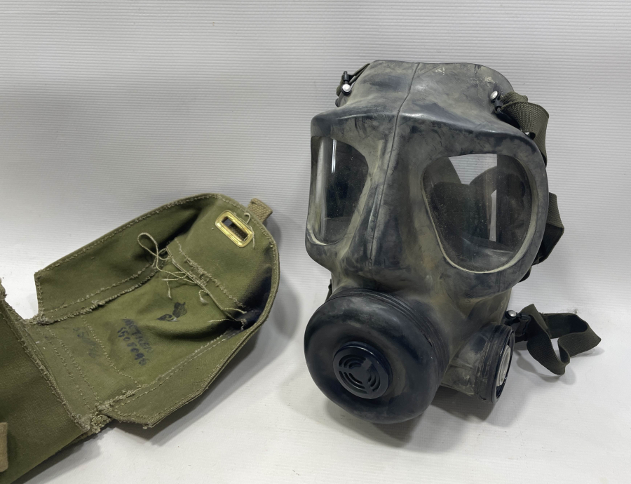 ORJİNAL KUTUSUNDA ANTİKA GAZ MASKESİ