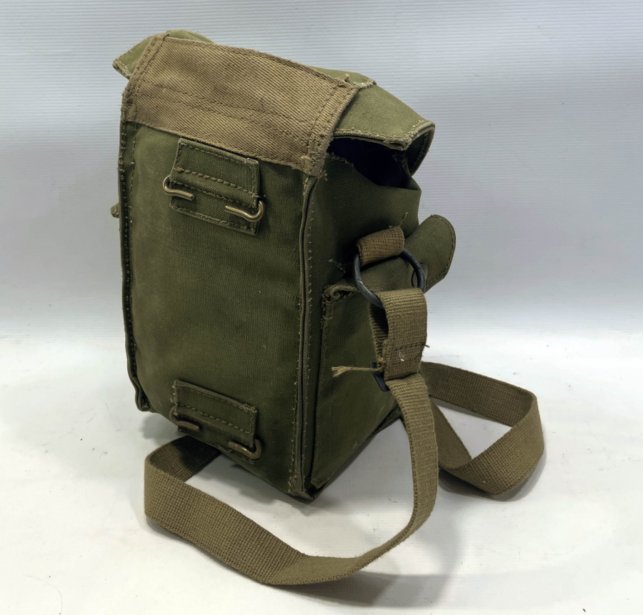 ORJİNAL KUTUSUNDA ANTİKA GAZ MASKESİ