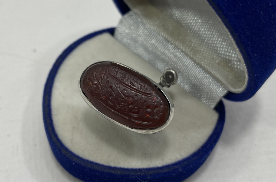 1900 BAŞLARI AKİK ÜZERİ EL KAZIMA İŞÇİLİKLİ GÜMÜŞ MÜHÜR