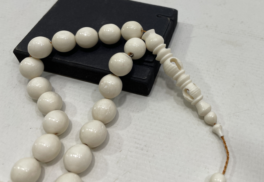 DEV BOYDA KEMİK TESPİH