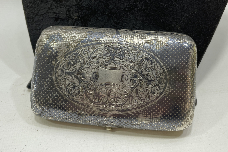 İÇİ ERMENİCE VE OSMANLICA YAZILI VAN İŞİ GÜMÜŞ SİGARA TABAKASI