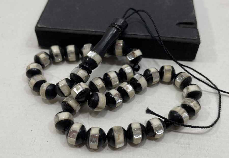 KUKA ÜZERİ KEMİK VE SEDEF İŞLEMELİ TESPİH