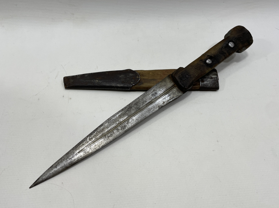 OSMANLI DÖNEMİ BOYNUZ SAPLI VE AY YILDIZLI ÇERKES KAMASI