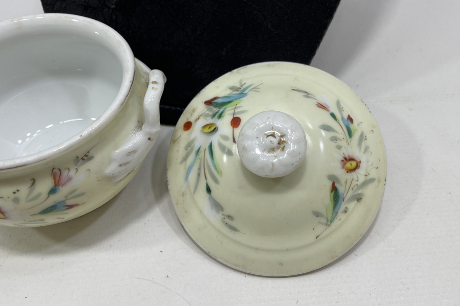 OSMANLI DÖNEMİ EL BOYAMA SINIRLI ÜRETİM KAPAKLI PORSELEN ŞEKERLİK