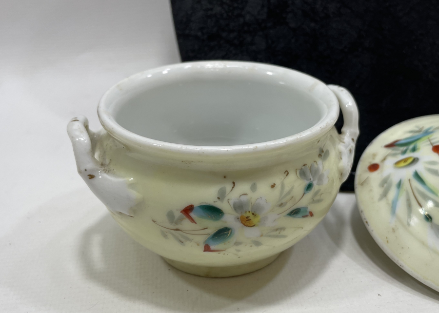 OSMANLI DÖNEMİ EL BOYAMA SINIRLI ÜRETİM KAPAKLI PORSELEN ŞEKERLİK