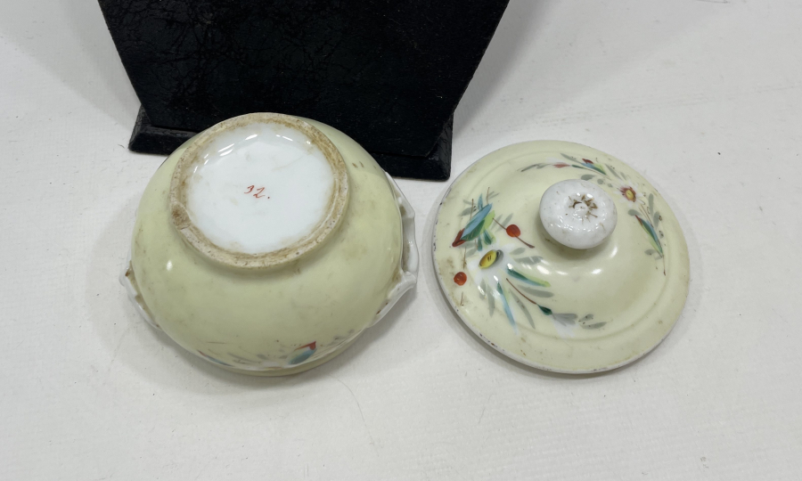 OSMANLI DÖNEMİ EL BOYAMA SINIRLI ÜRETİM KAPAKLI PORSELEN ŞEKERLİK