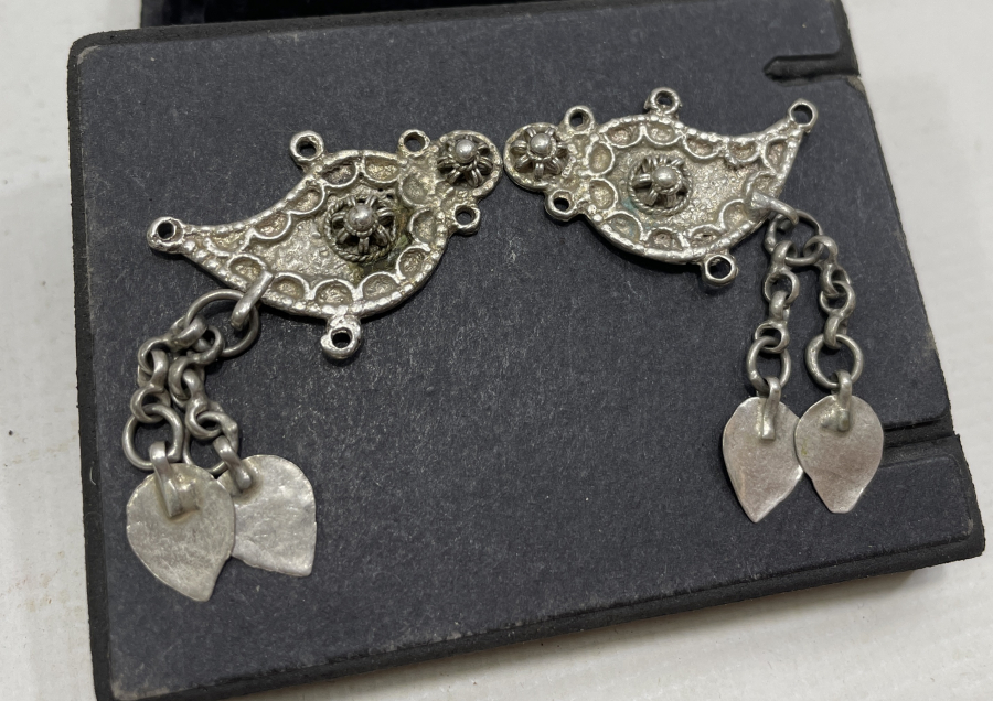 OSMANLI DÖNEMİ GÜMÜŞ ÜZERİ GÜVERSE İŞÇİLİKLİ GÜMÜŞ CEPKEN DÜĞMELERİ