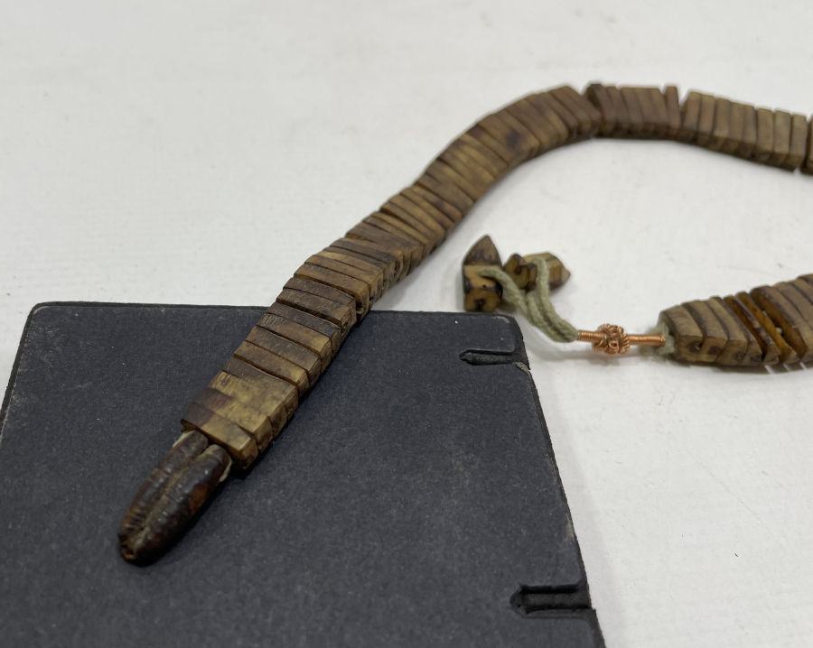 OSMANLI DÖNEMİ HURMA ÇEKİRDEĞİNDEN MAMUL YILAN FORMUNDA NADİR TEKKE İŞİ TESPİH