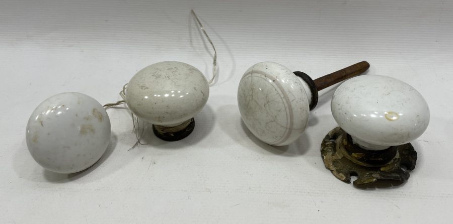 OSMANLI DÖNEMİ PORSELENDEN KAPI KULPLARI